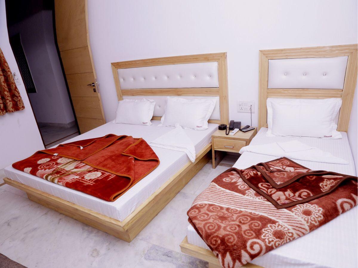 Friends By Backpackers Heaven- Railway Station - Paharganj Hostel New Delhi